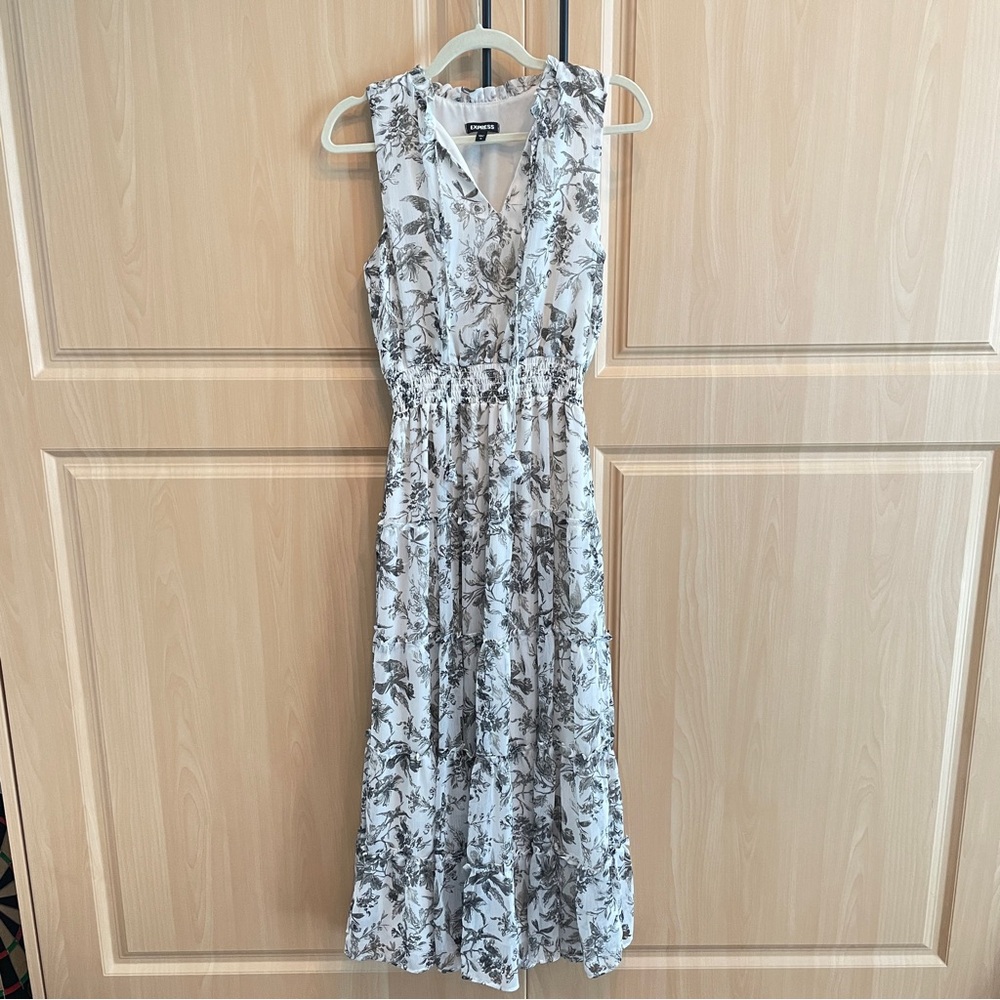 Banana Republic Tiered Sleeveless Maxi Dress | toile print size medium